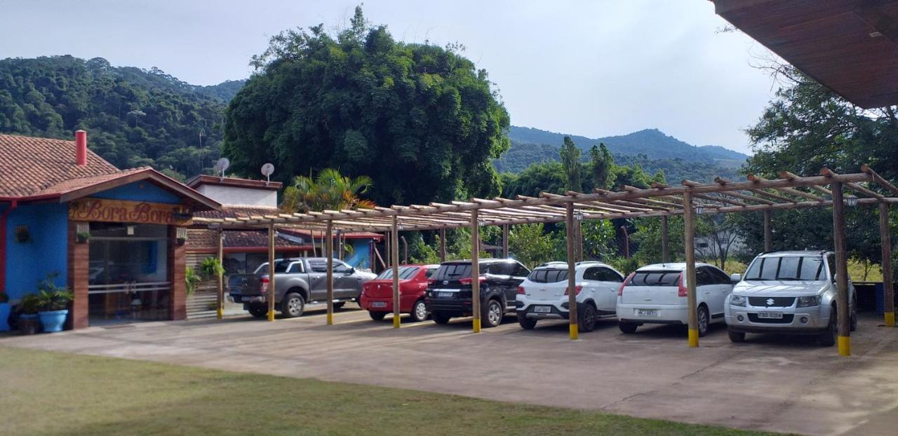 Pousada E Restaurante Bora Bora Da Serra Sao Bento do Sapucai Ngoại thất bức ảnh