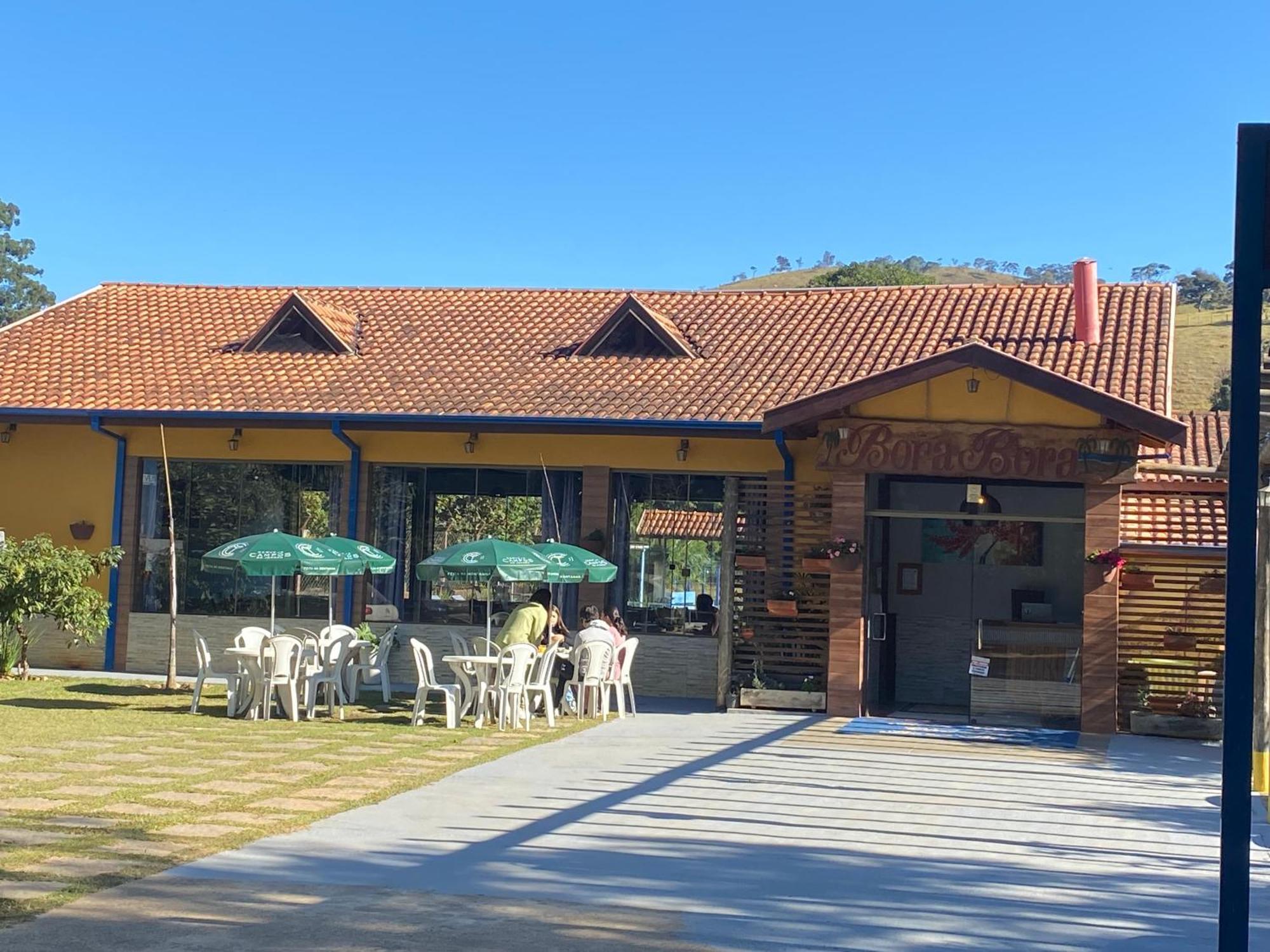 Pousada E Restaurante Bora Bora Da Serra Sao Bento do Sapucai Ngoại thất bức ảnh